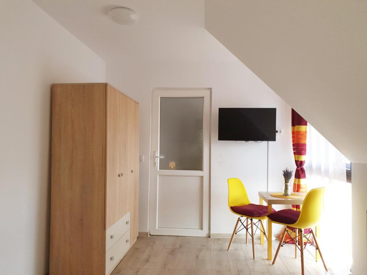 Lavender Apartments Sanpetru Екстер'єр фото