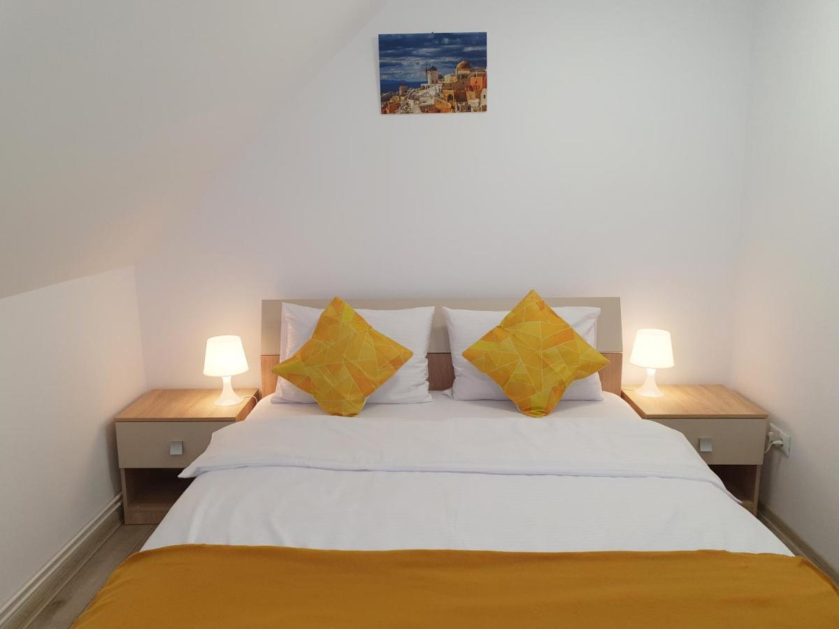 Lavender Apartments Sanpetru Екстер'єр фото