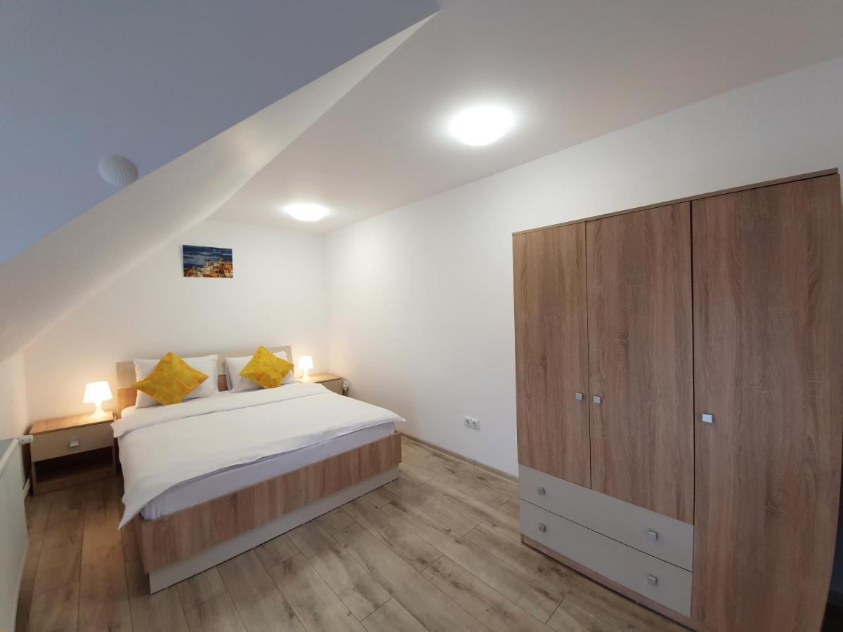 Lavender Apartments Sanpetru Екстер'єр фото