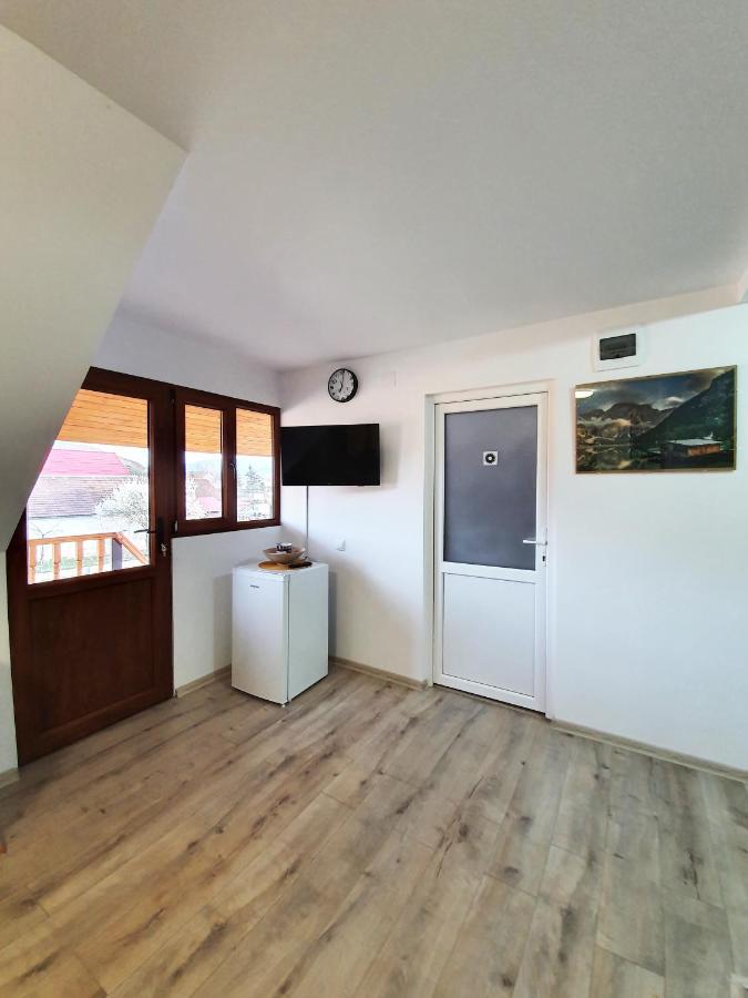 Lavender Apartments Sanpetru Екстер'єр фото