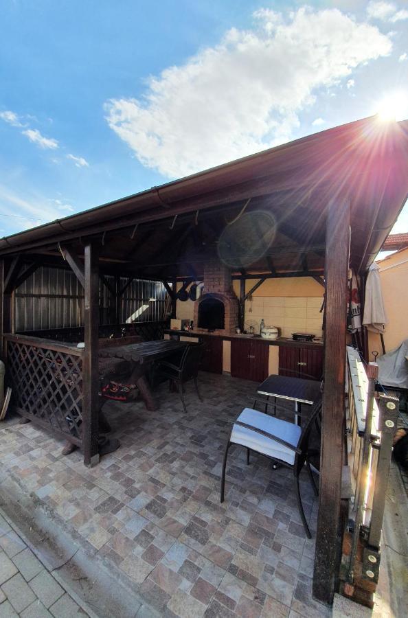 Lavender Apartments Sanpetru Екстер'єр фото