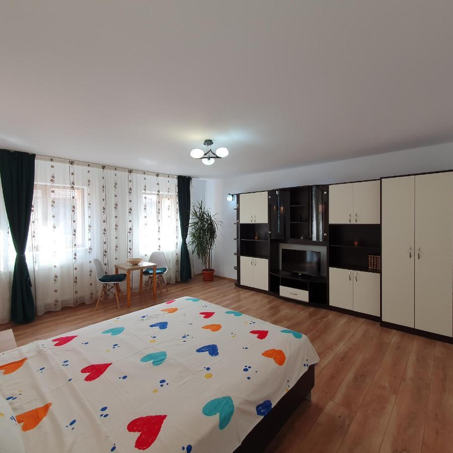 Lavender Apartments Sanpetru Екстер'єр фото