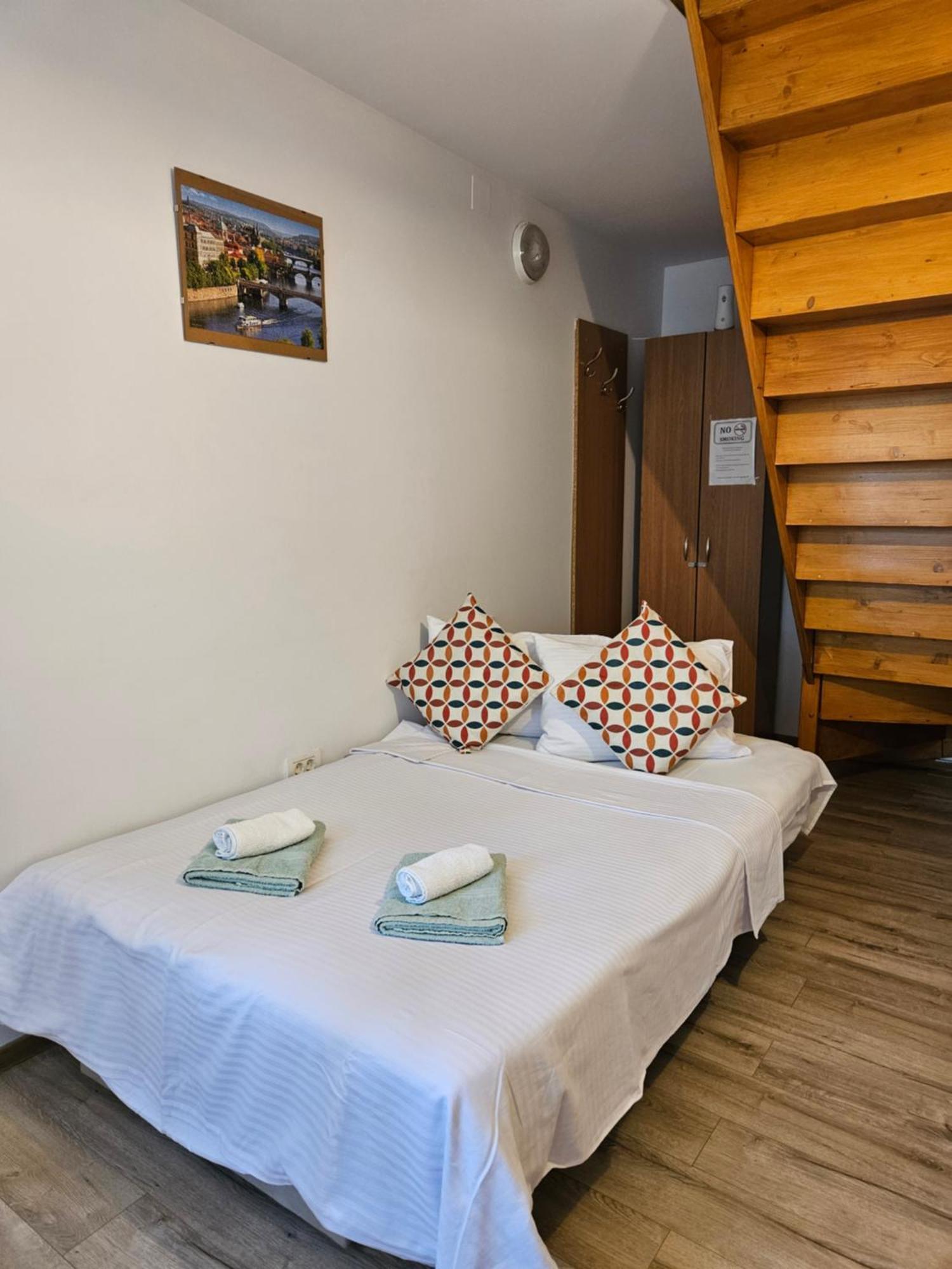 Lavender Apartments Sanpetru Екстер'єр фото